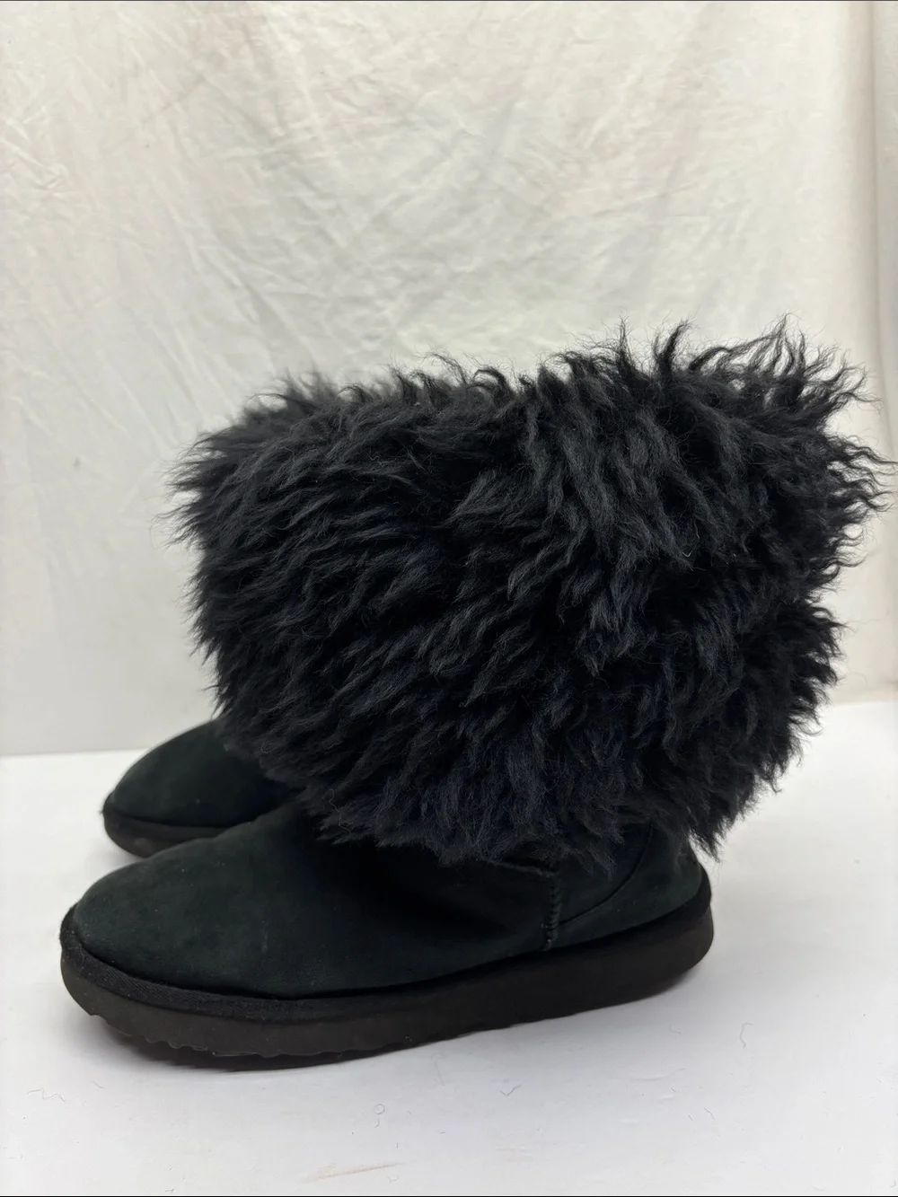 UGG Australia Mongolian short boots, SZ 7, box 3